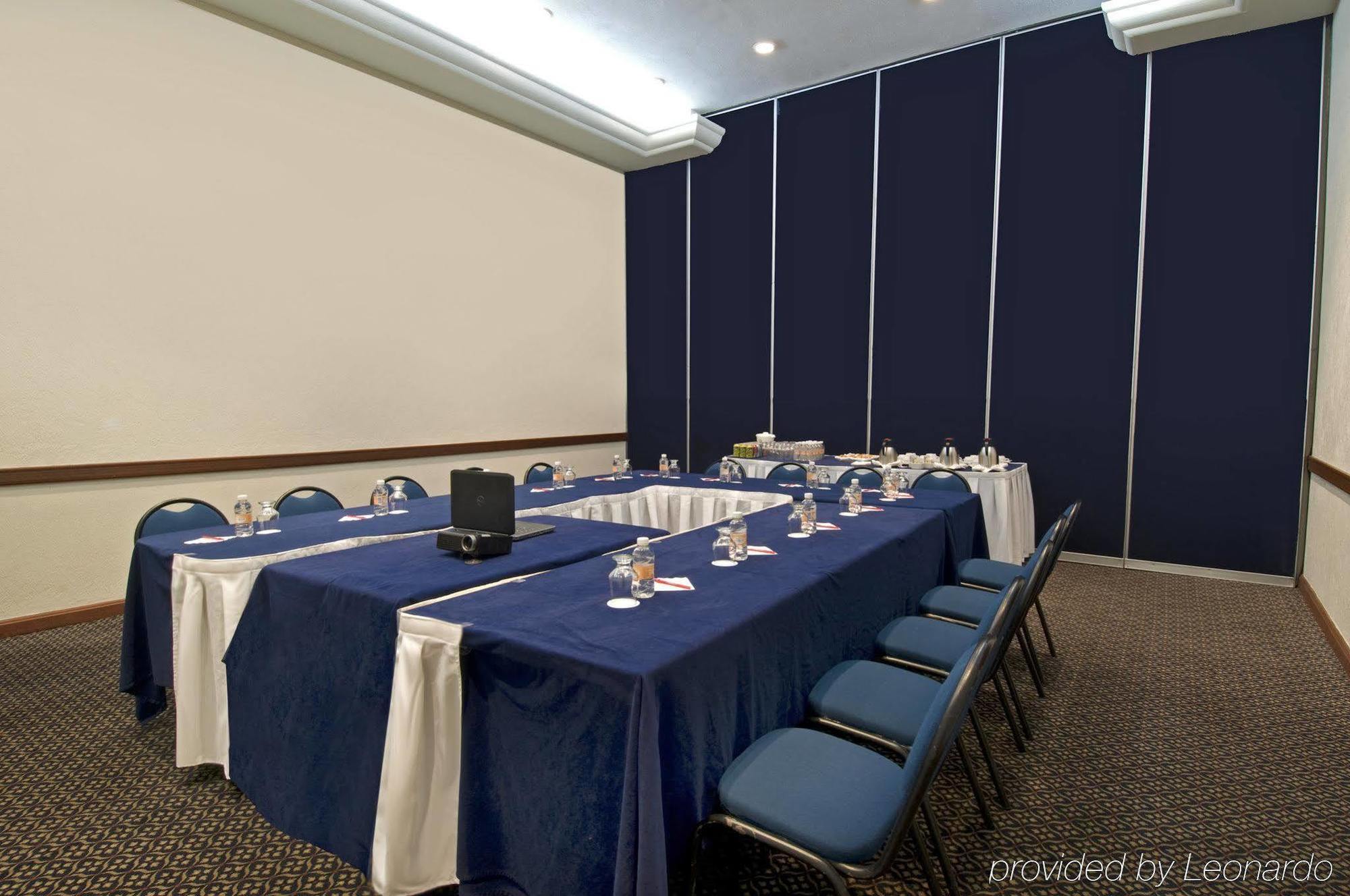 Fiesta Inn Express Chihuahua Business photo